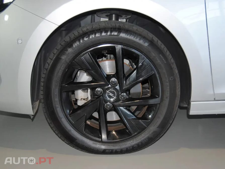Opel Corsa 1.2 HYBRID GS eDCT