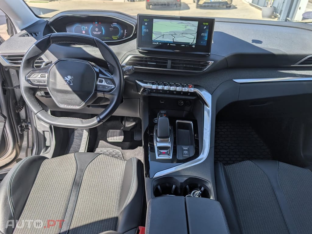 Peugeot 3008 1.6 Hybrid Allure Pack e-EAT8