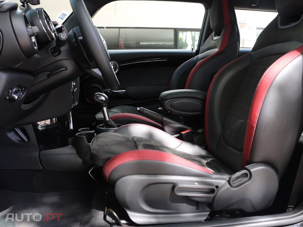 MINI Cooper Cooper S Auto Desportiva