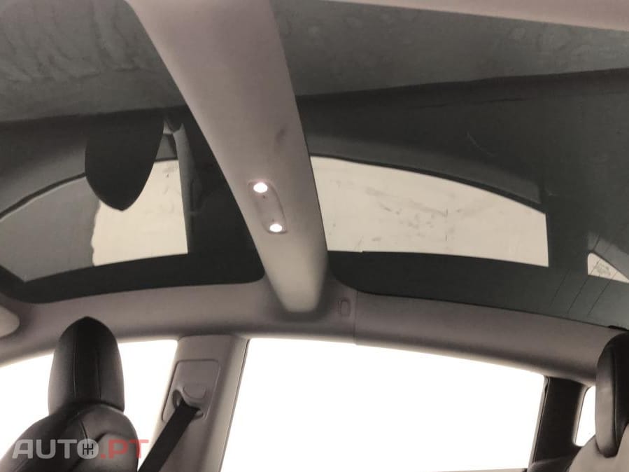 Tesla Model 3 Long-Range Dual Motor AWD