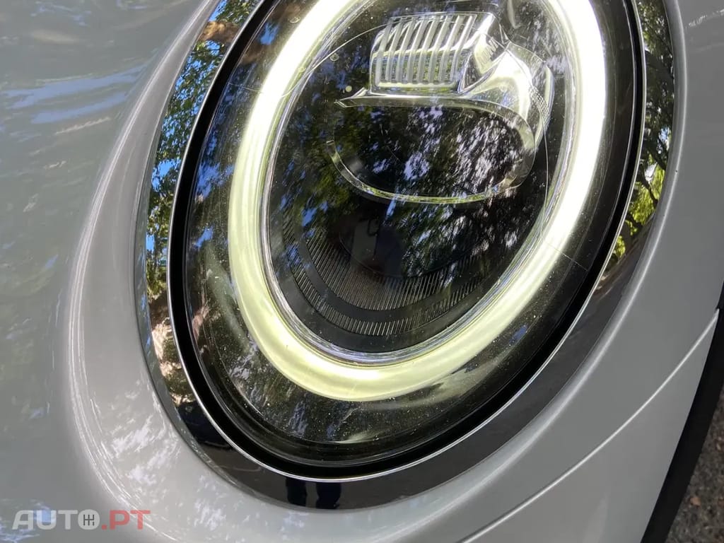 MINI Cooper Cooper D