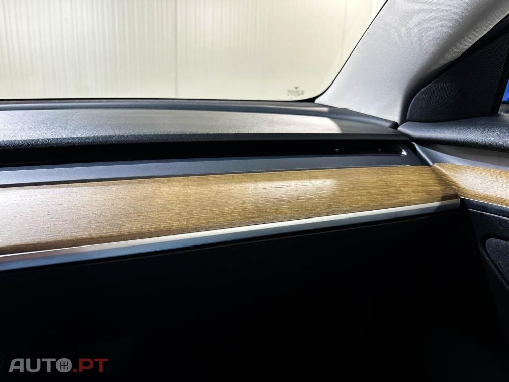 Tesla Model 3 Standard Range Plus RWD