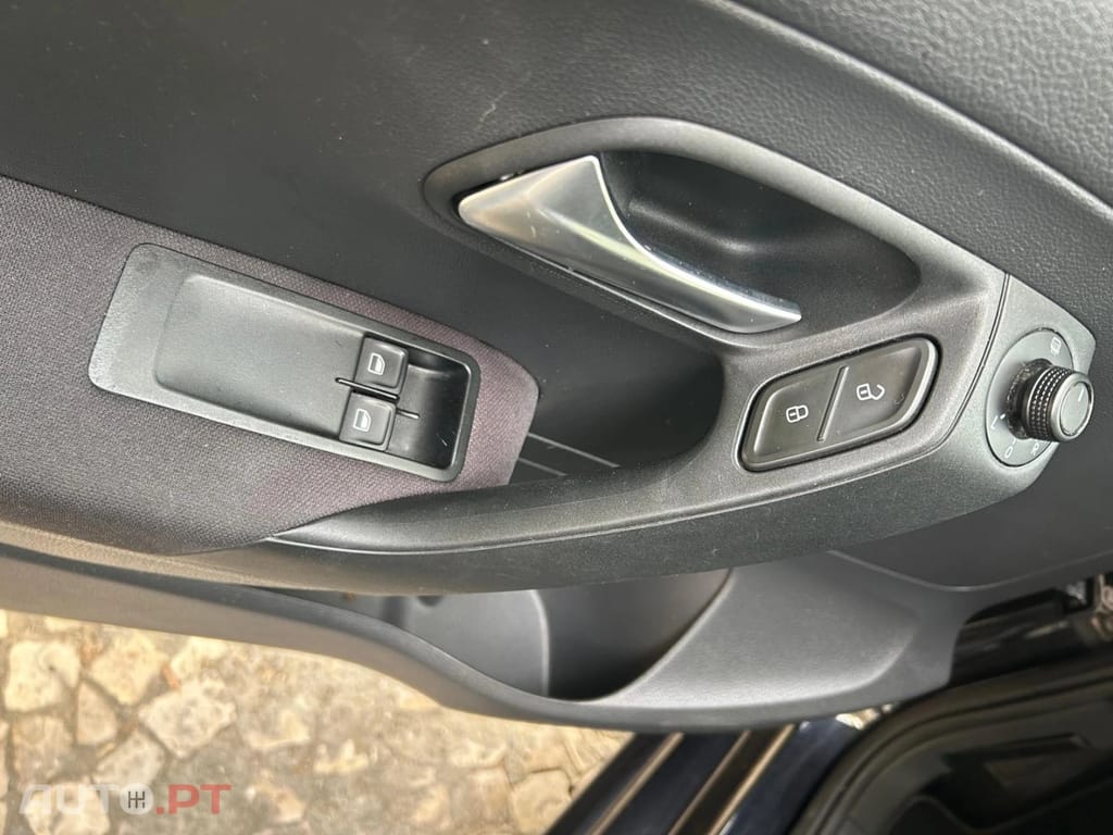 Volkswagen Polo 1.0 Confortline