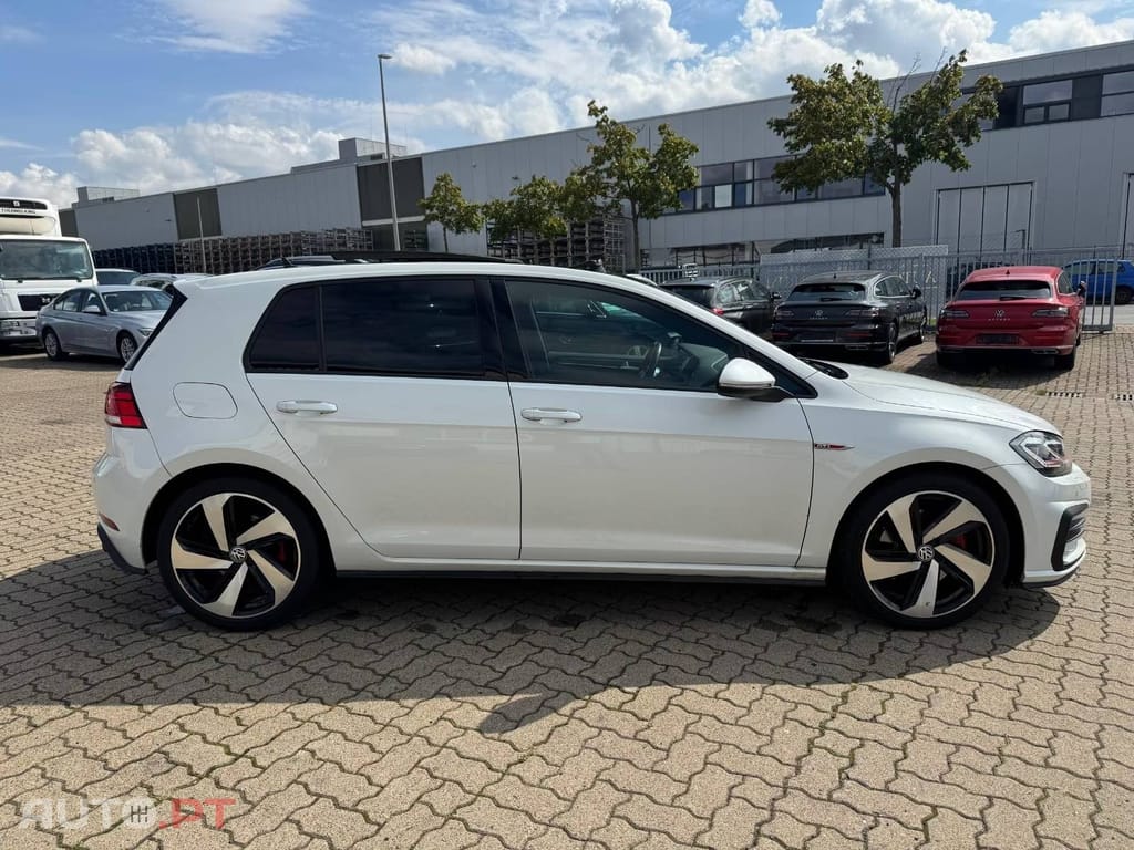 Volkswagen Golf 2.0 TSI GTI