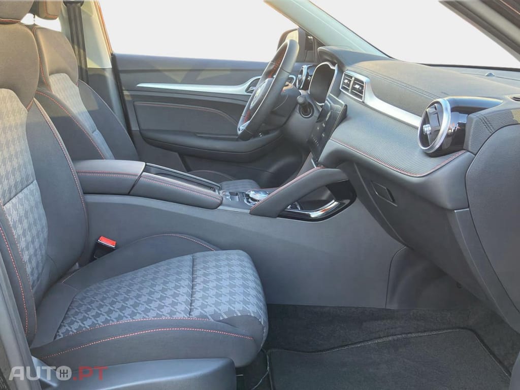 MG ZS EV 72.6 kWh Luxury OBC 11 KW