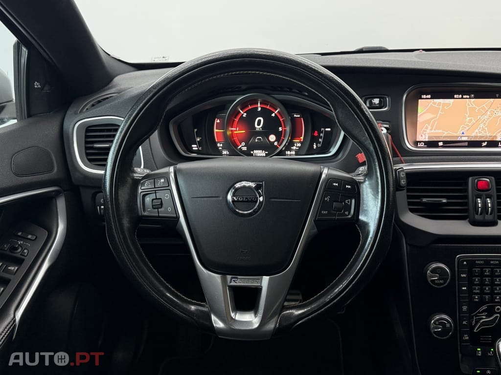 Volvo V40 2.0 D2 R-Design Momentum Geartronic
