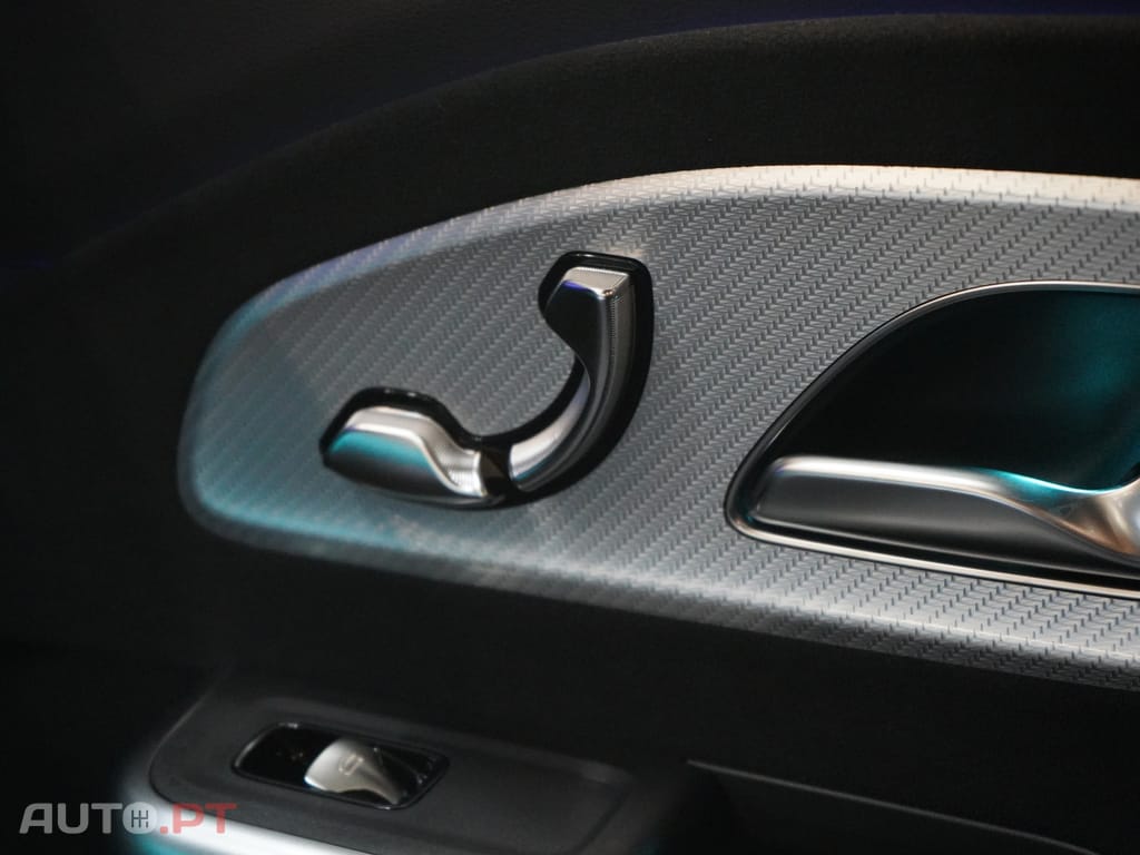 Mercedes-Benz CLA 250 com tecnologia EQ