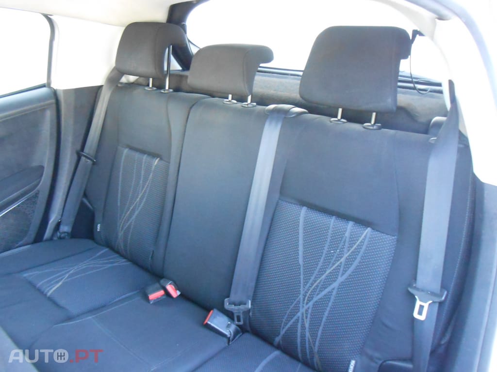 Peugeot 208 208 1.4 HDi Active