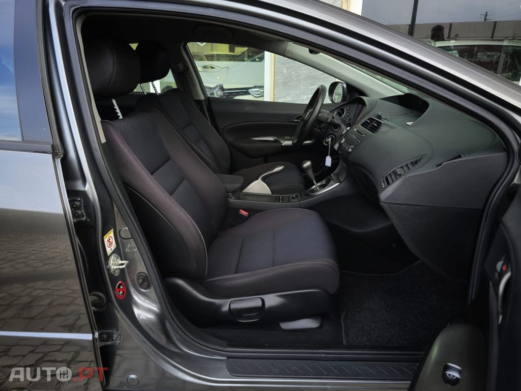 Honda Civic 1.4 i-VTEC Elegance