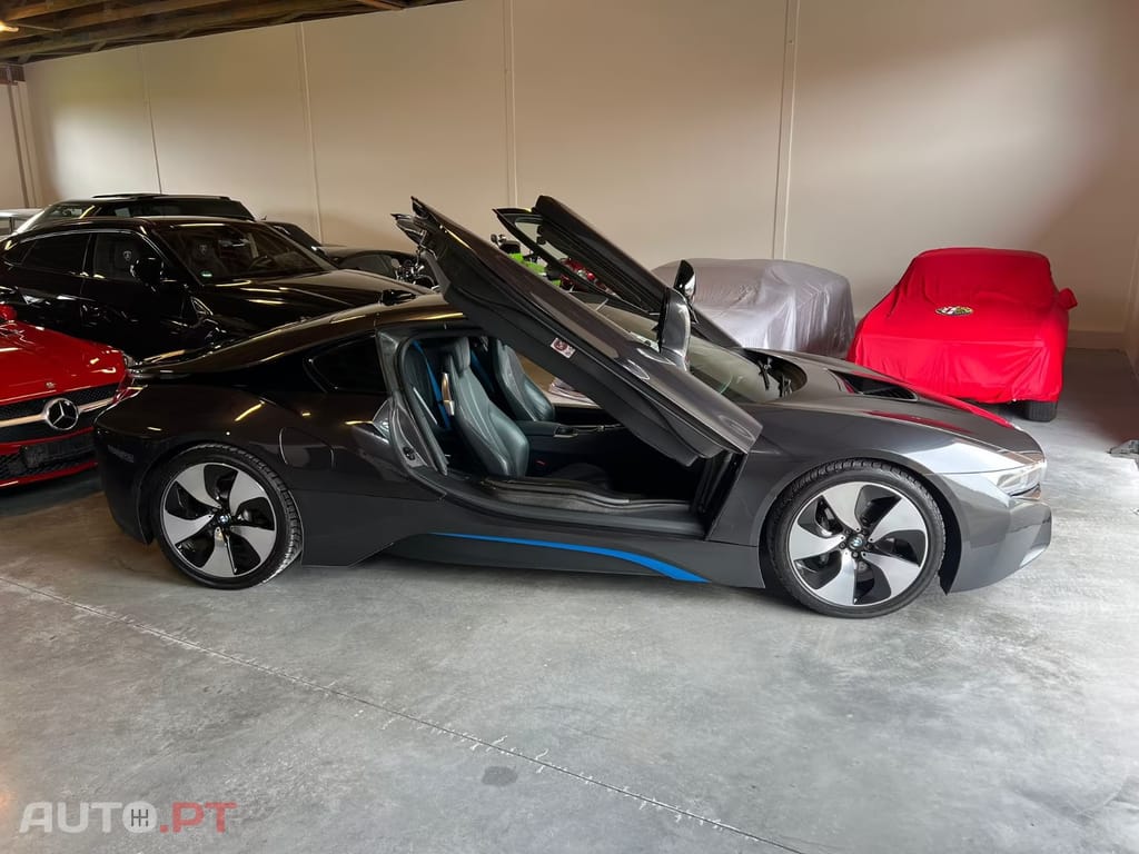 BMW i8 Base
