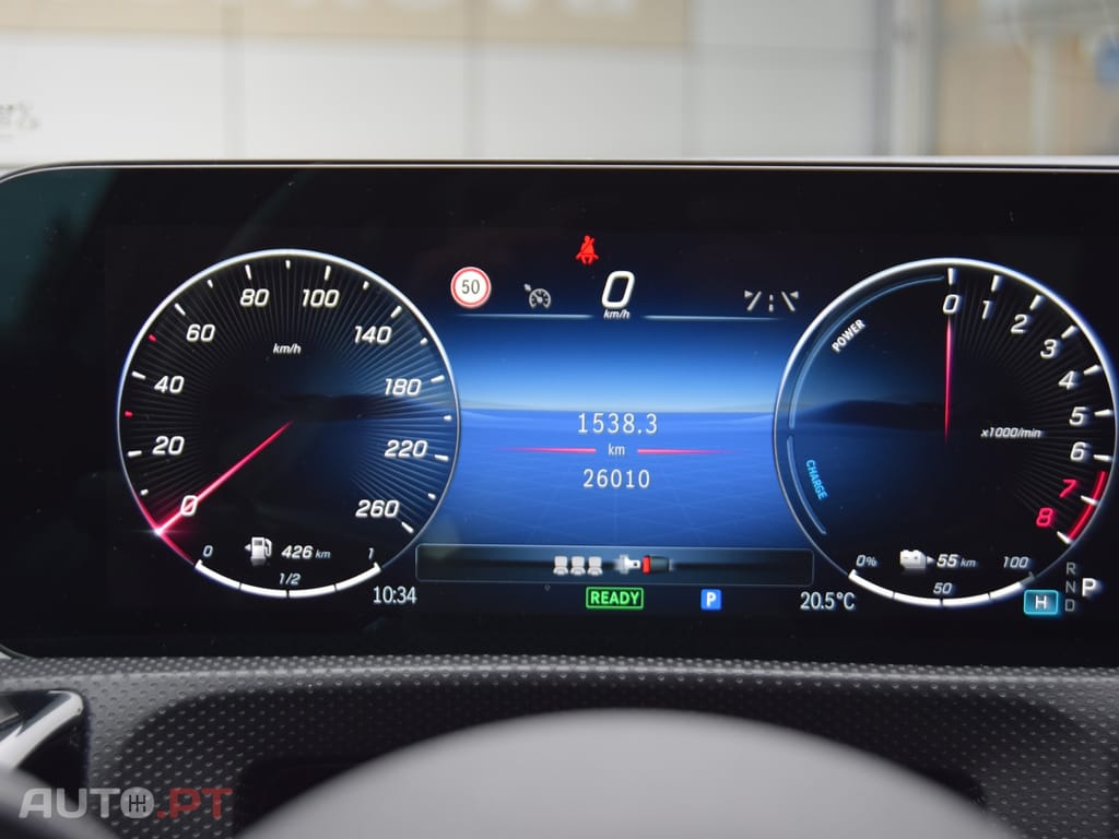 Mercedes-Benz A 250 e AMG Line