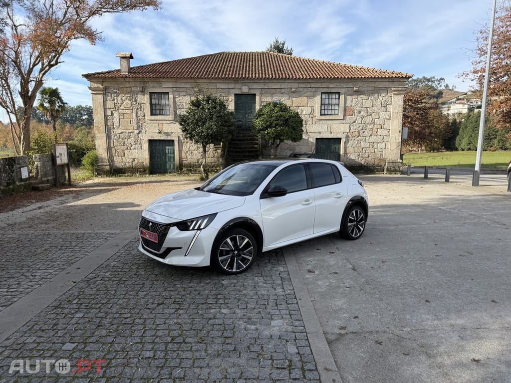 Peugeot 208 1.2 PureTech GT