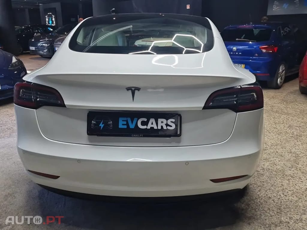 Tesla Model 3 Standard Range Plus RWD
