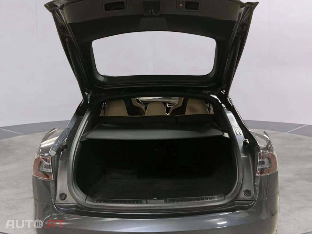 Tesla Model S 75D