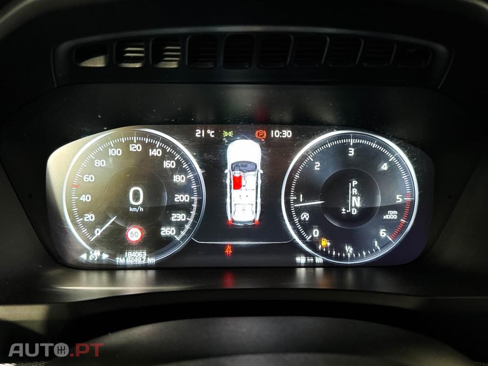 Volvo XC90 2.0 D4 R-Design