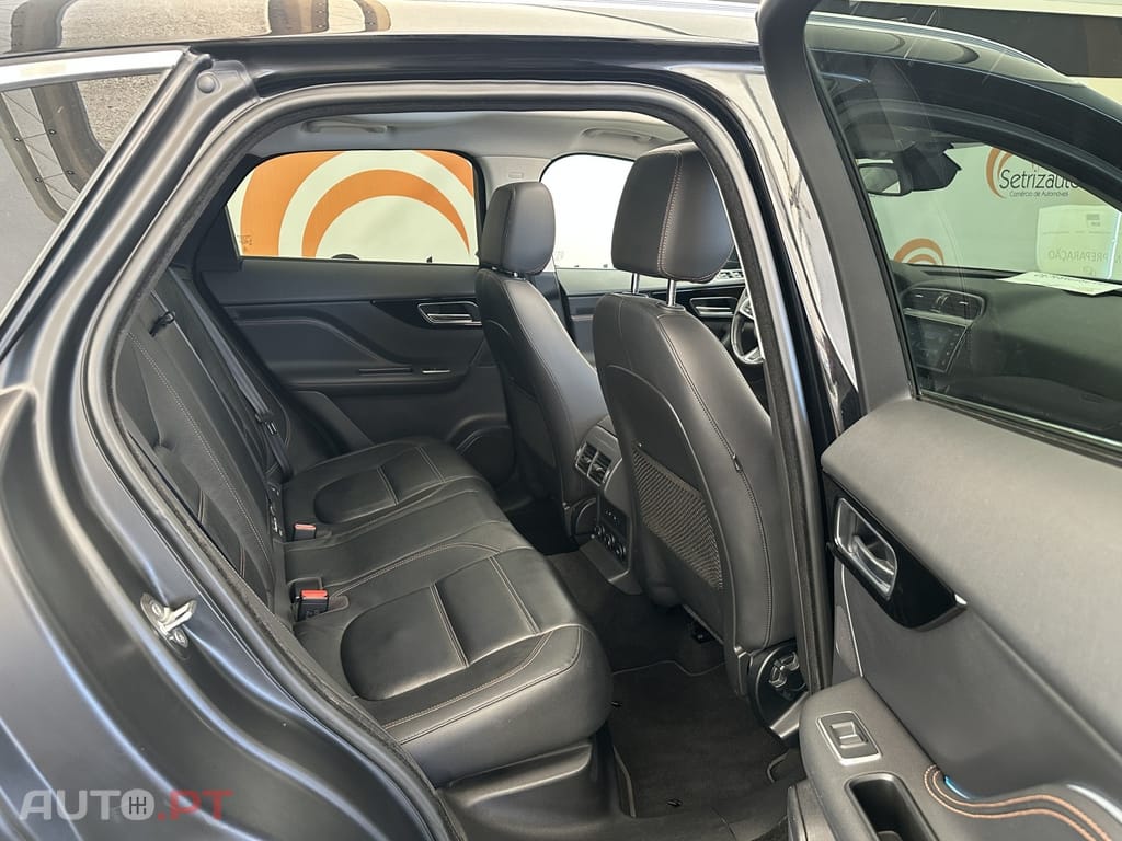 Jaguar F-Pace D200 AWD SE