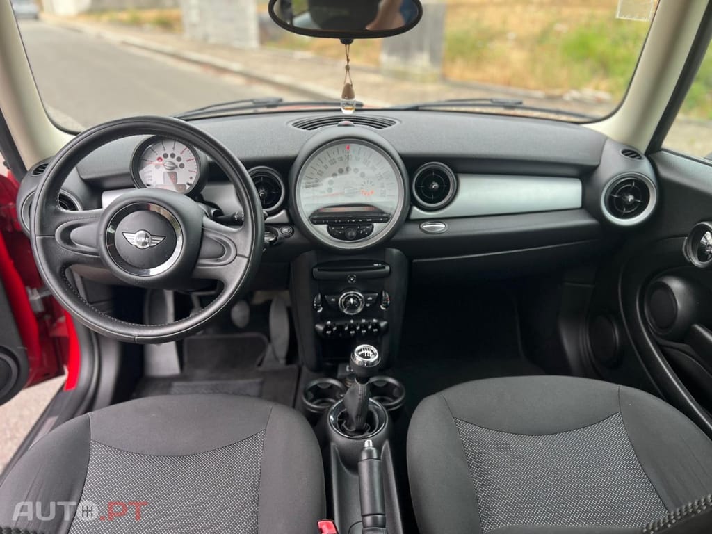 MINI Cooper One D