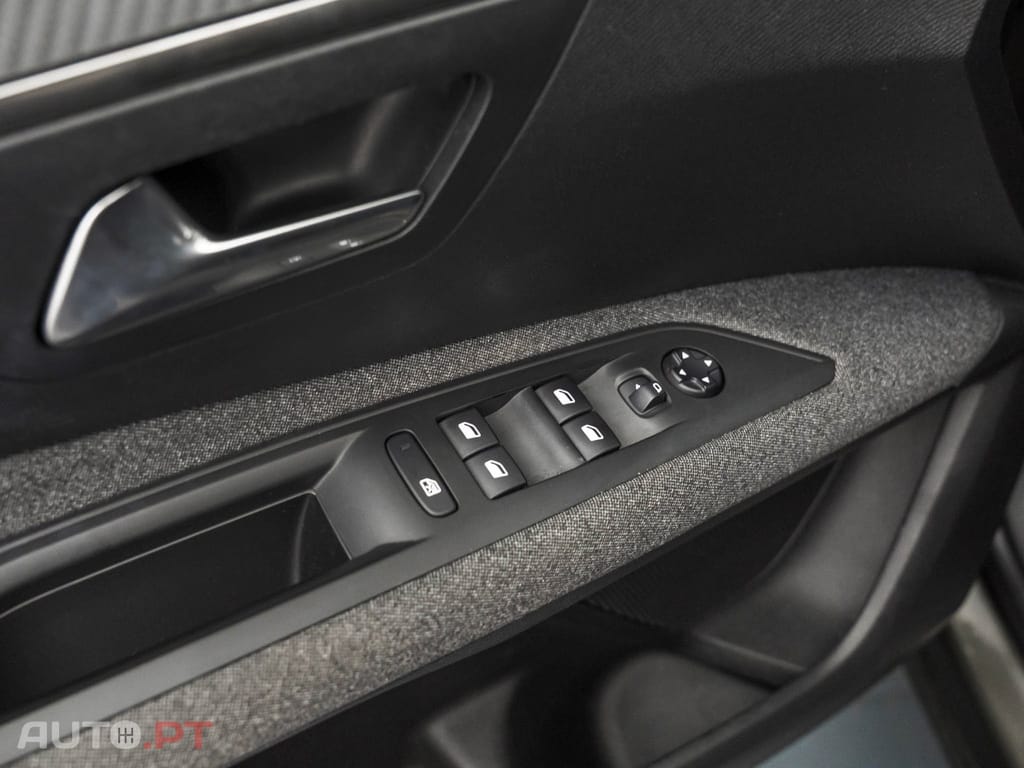 Peugeot 3008 1.5 BlueHDi Active