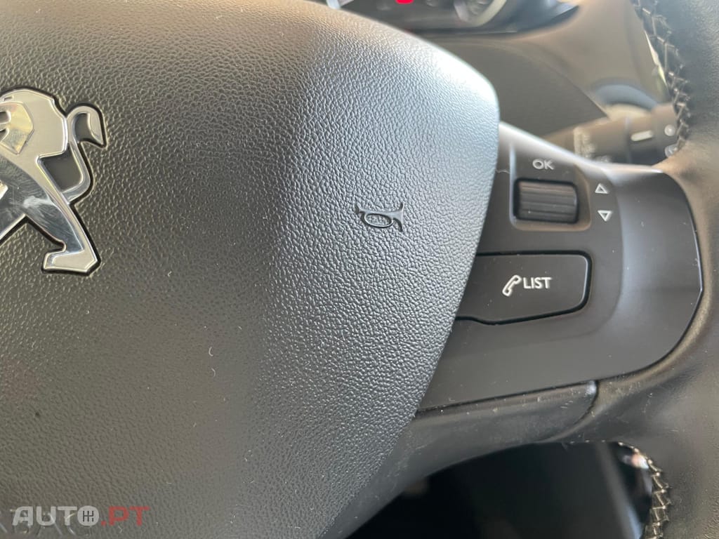 Peugeot 208 1.2 PureTech Allure