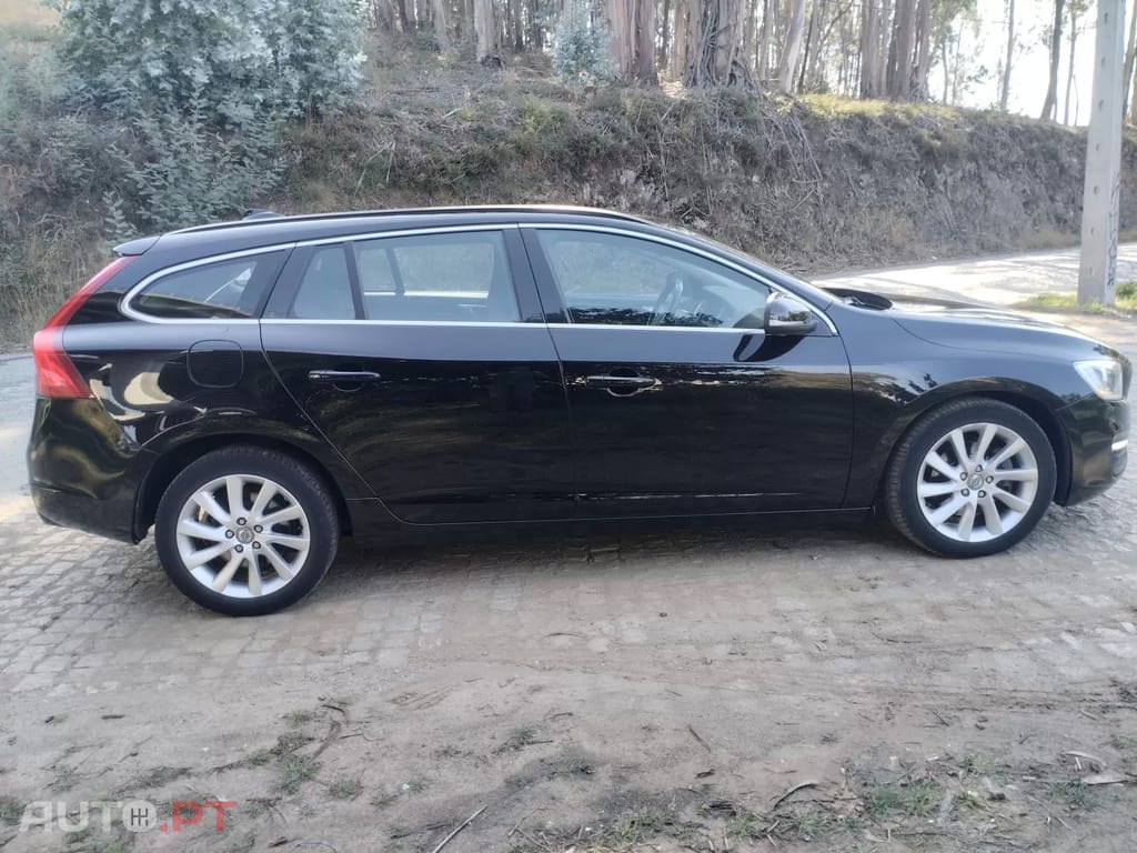 Volvo V60 2.0 D4 Momentum Eco Geartronic