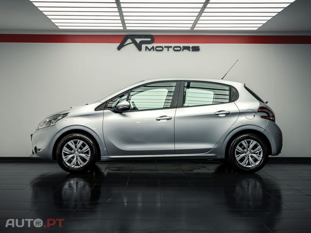 Peugeot 208 1.2 VTi Access