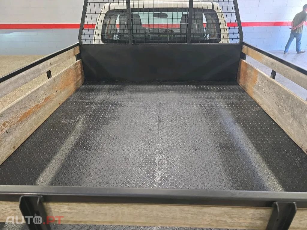 Toyota Hilux 2.4 D-4D 4WD CE CH