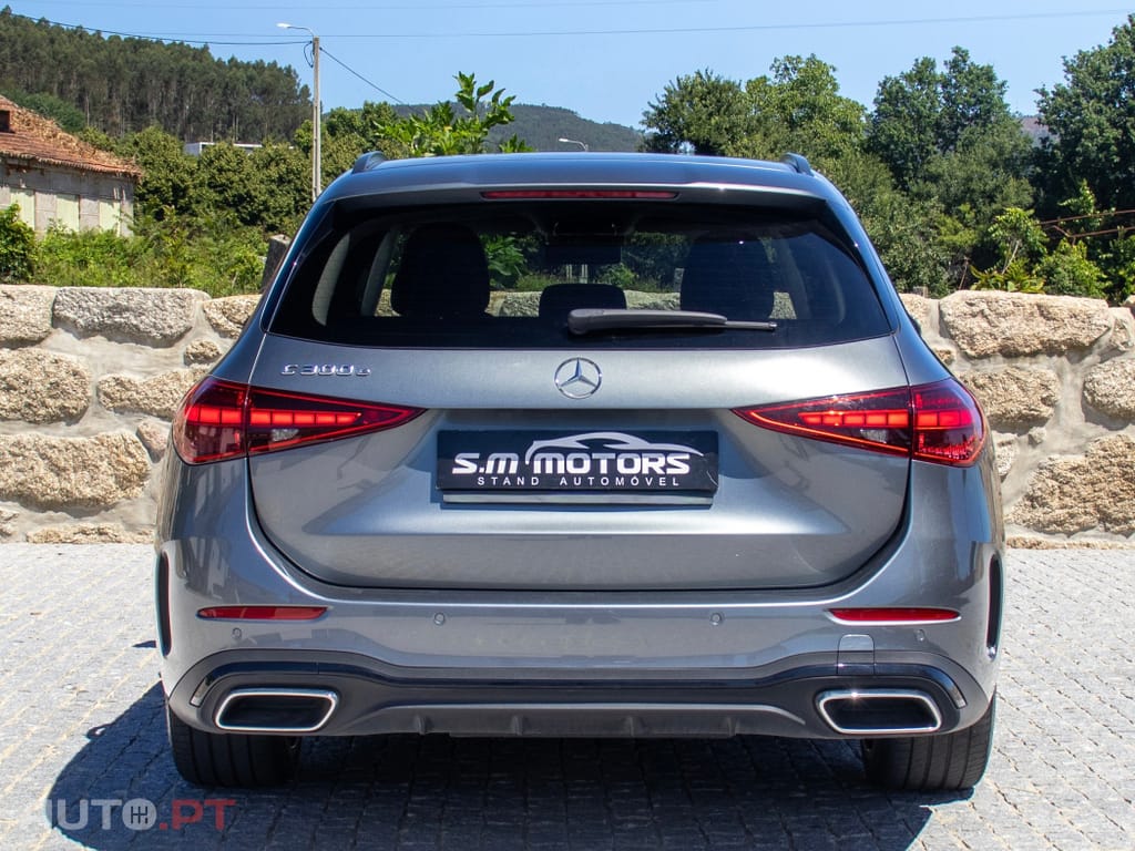 Mercedes-Benz C 300 e AMG Line