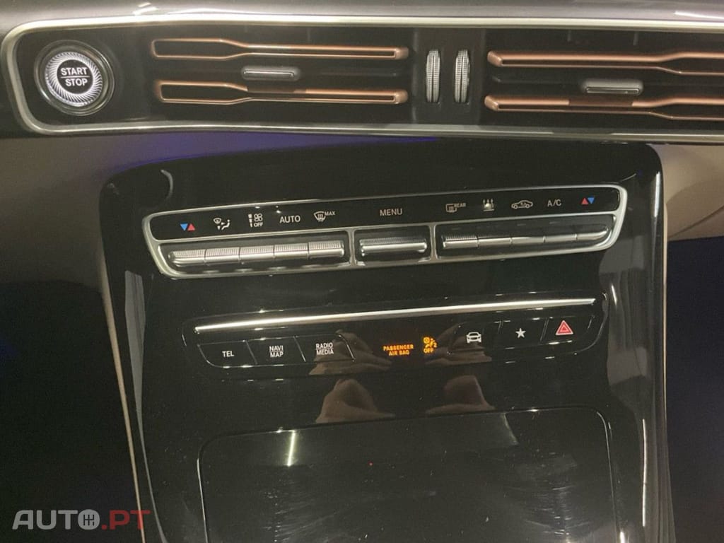 Mercedes-Benz EQC 400 I.V.A DEDUTIVEL 