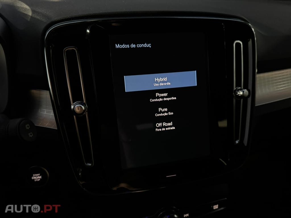 Volvo XC40 1.5 T4 PHEV Plus Dark