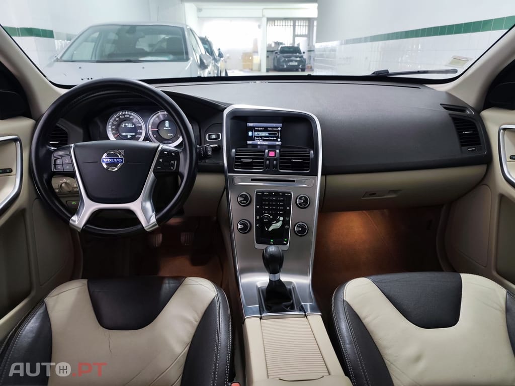 Volvo XC60 2.0 D4 DRIVe Momentum