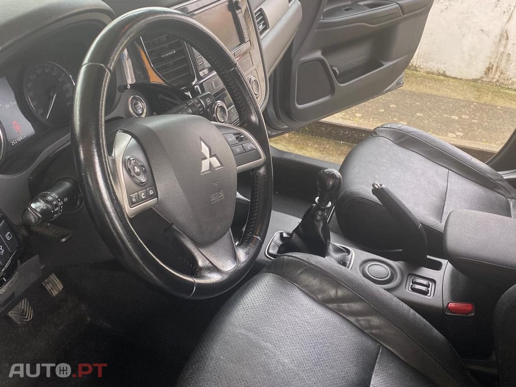 Mitsubishi Outlander 2.2. 150 CV