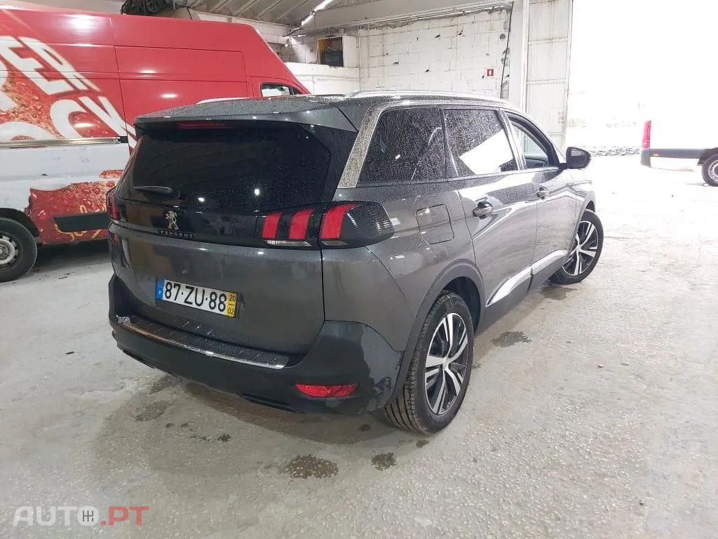 Peugeot 5008 1.5 BlueHDi Allure