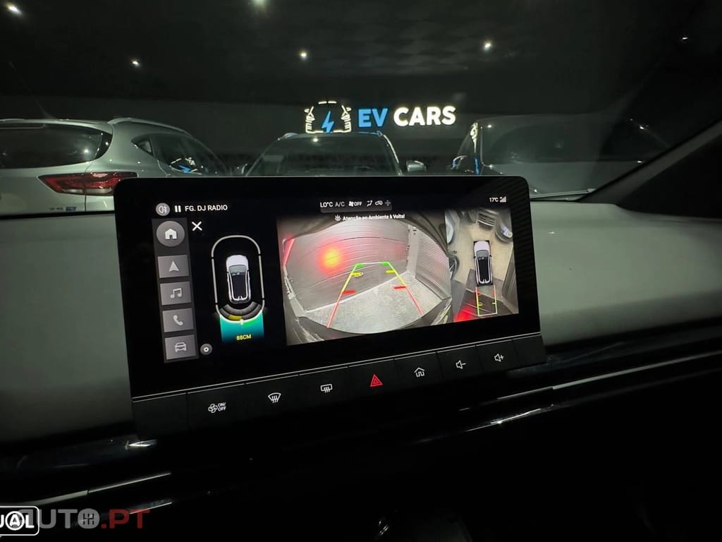 MG MG4 77 kWh Extended Range Luxury