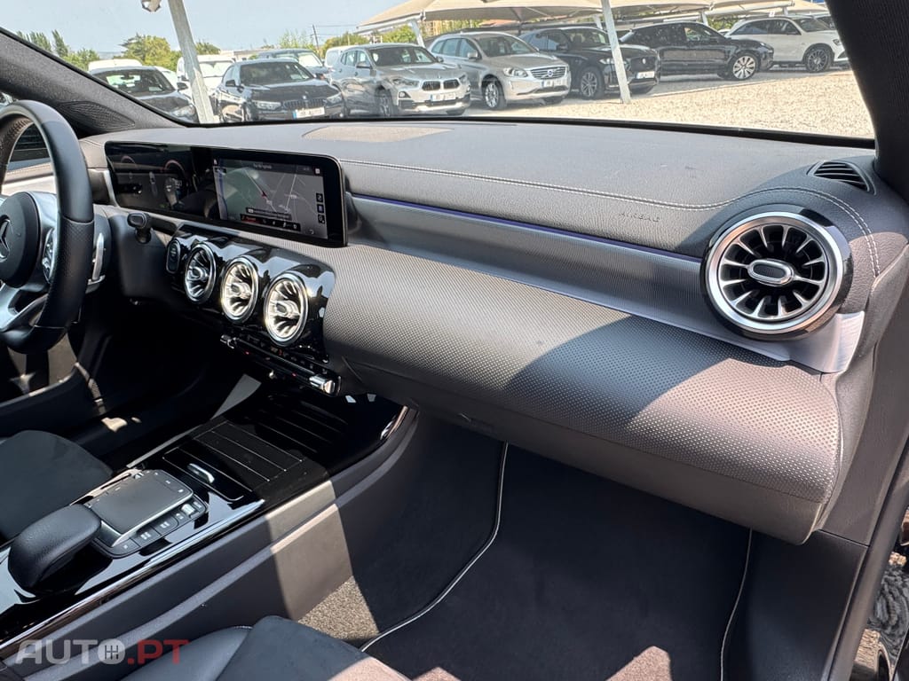 Mercedes-Benz A 250 e AMG Line