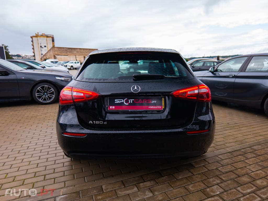 Mercedes-Benz A 180 d Business Solutions