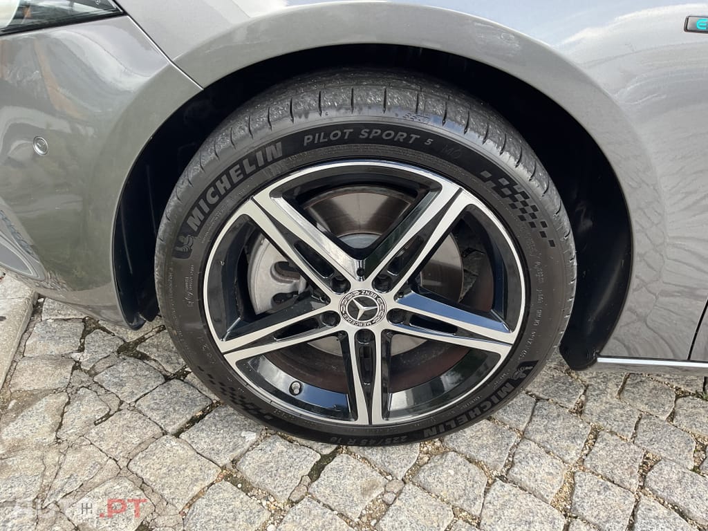 Mercedes-Benz A 250 e Style Plus