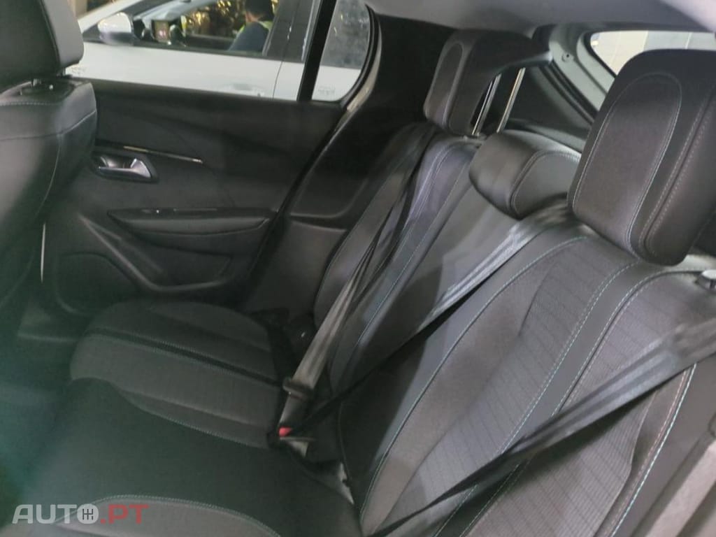 Peugeot E-208 50 kWh Allure