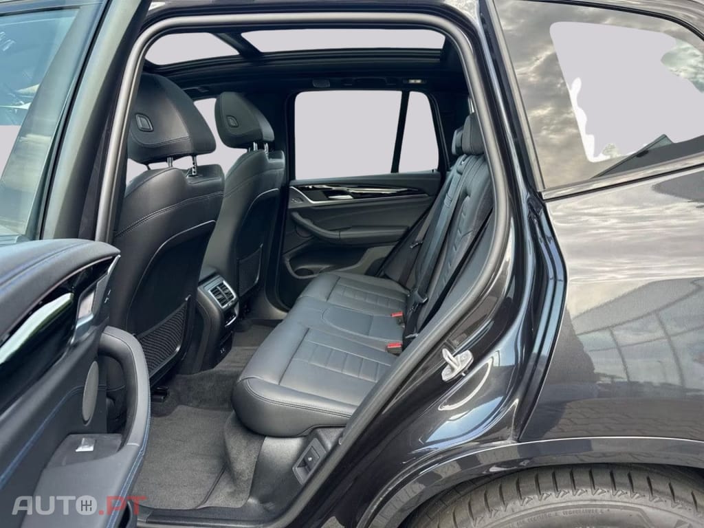 BMW iX3 I.V.A DEDUTIVEL M SPORT