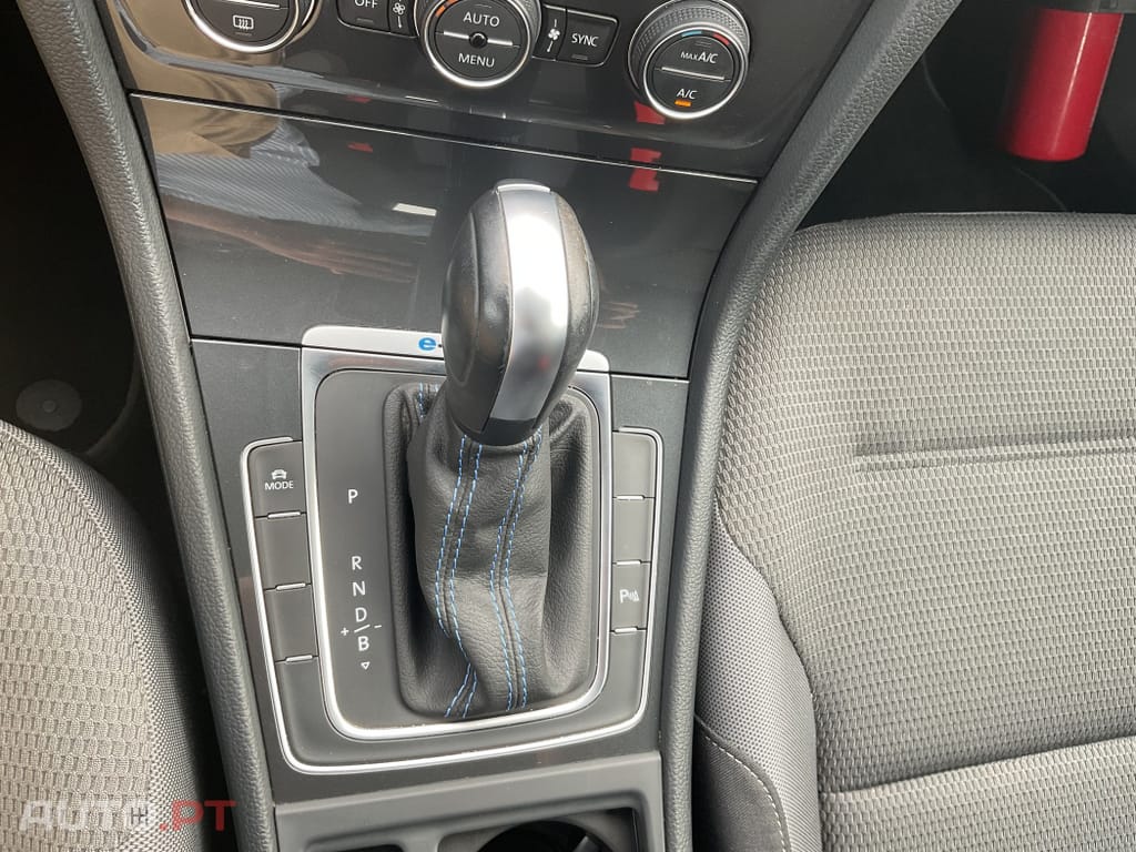 Volkswagen e-Golf Outro