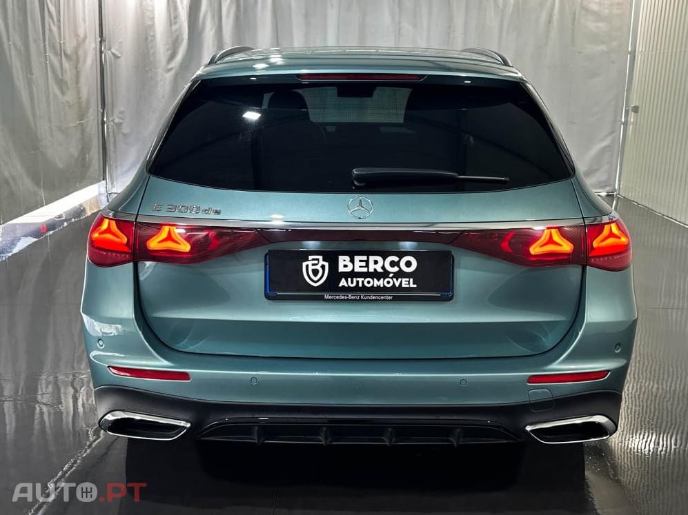 Mercedes-Benz E 300 de 4Matic 9G-TRONIC AMG Line