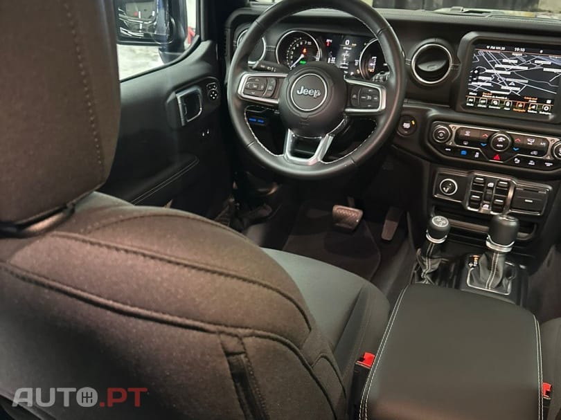 Jeep Wrangler Sahara Unilimited