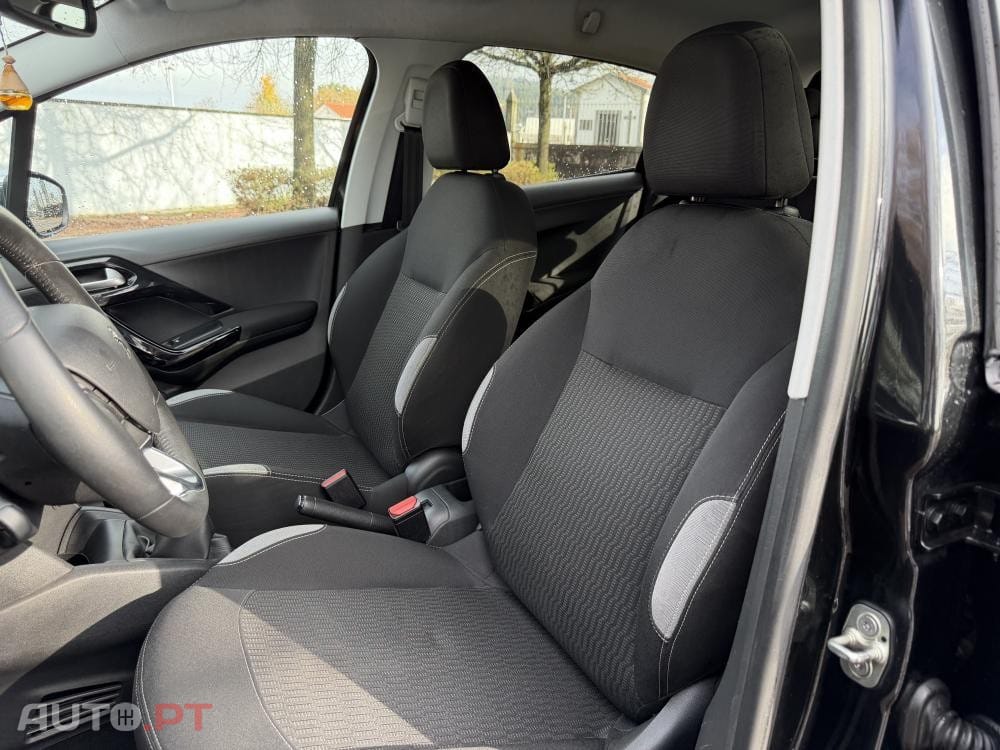 Peugeot 208 1.4 HDi Active