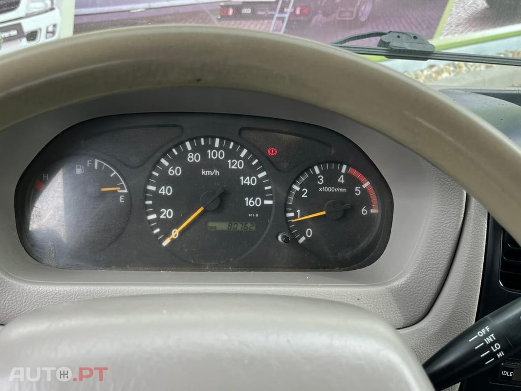 Toyota Dyna 3.0 - 144 CV  BASCULA TRILATERAL