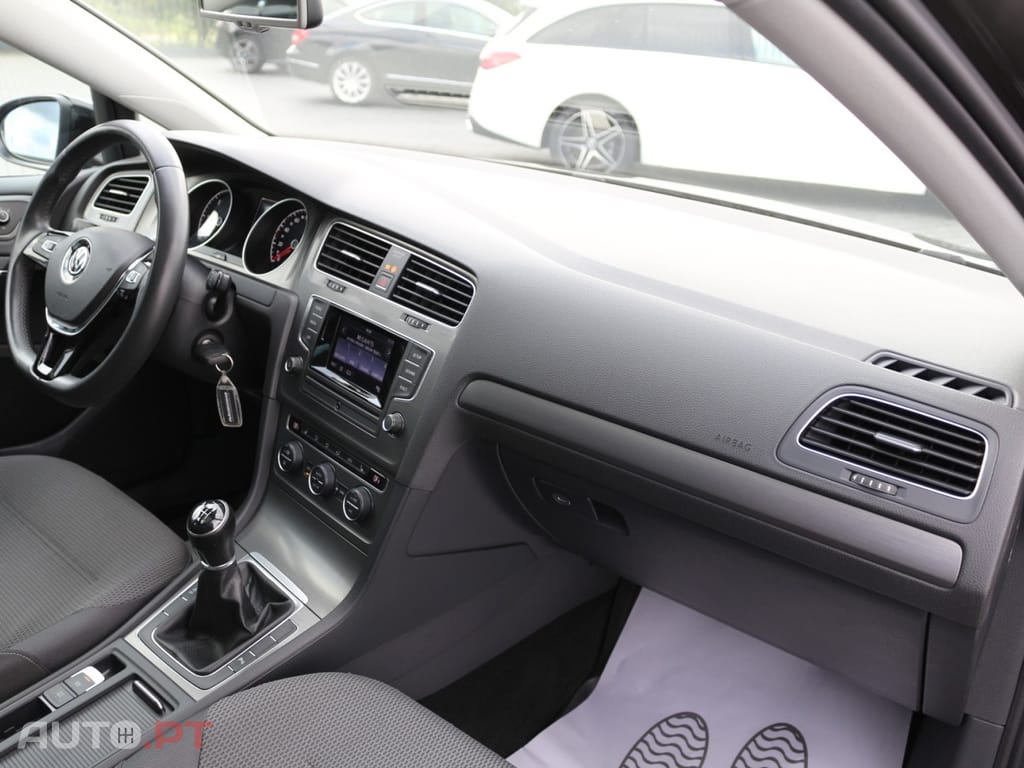 Volkswagen Golf 2.0 TDi Confortline