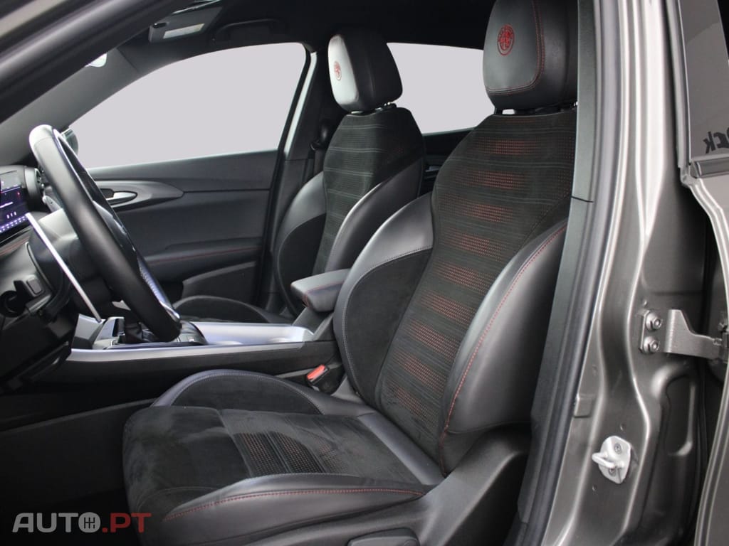 Alfa Romeo Tonale 1.3 HYBRID Q4 VELOCE I.V.A DEDUTÍVEL