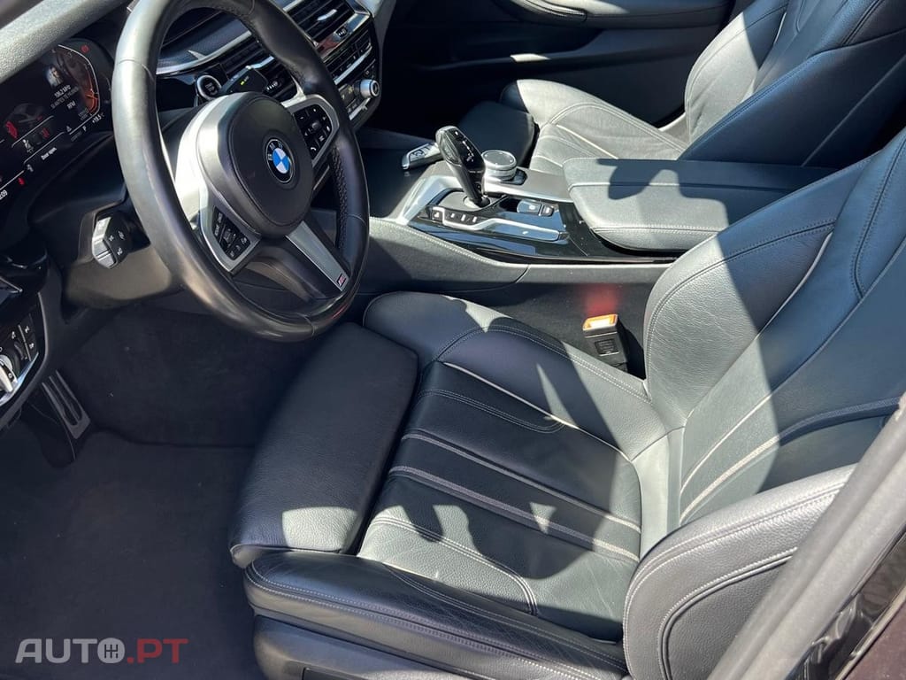 BMW 520 d Pack Desportivo M Auto
