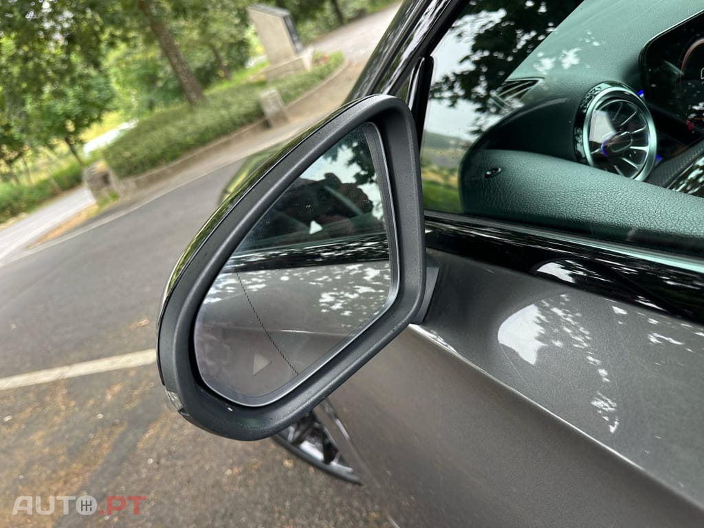 Mercedes-Benz A 250 e AMG Line