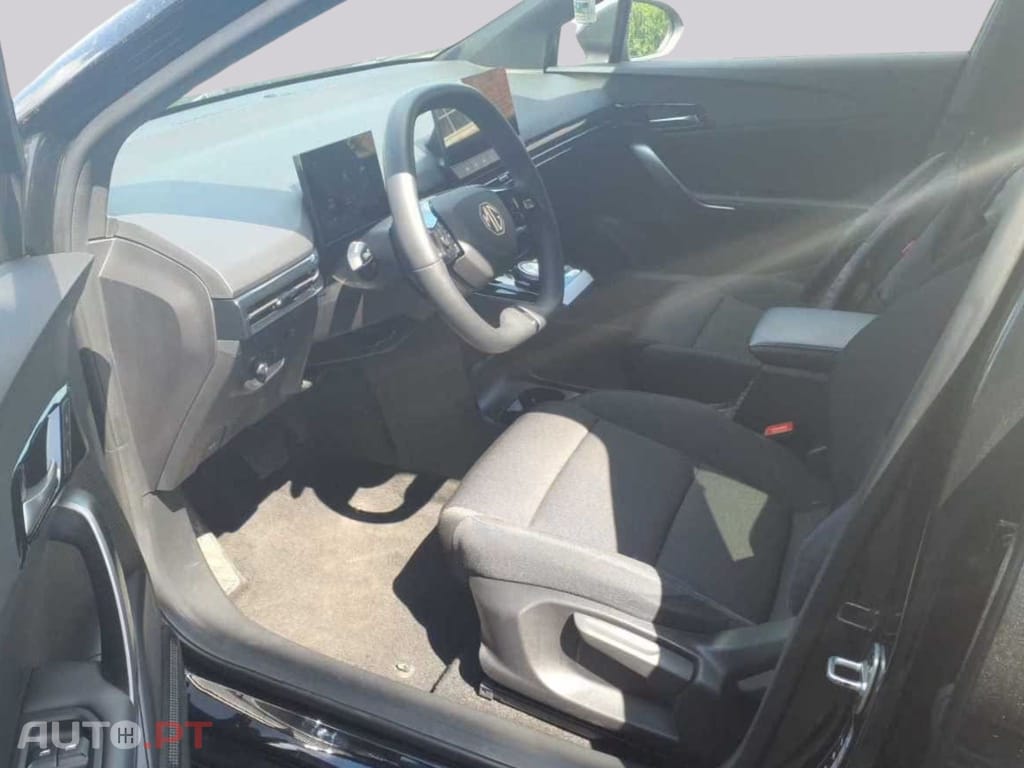 MG MG4 Comfort 64 kWh I.V.A DEDUTIVEL 