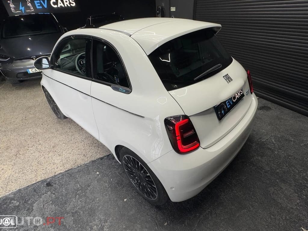 Fiat 500e La Prima