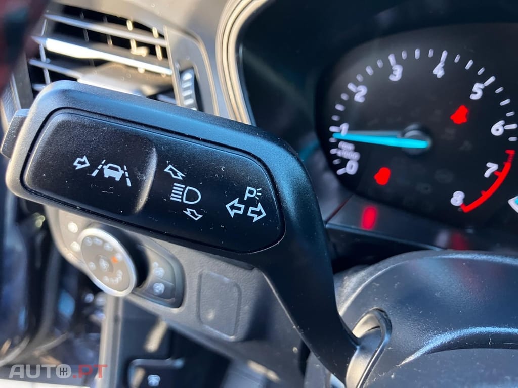 Ford Focus 1.0 EcoBoost Hybrid ST-LINE